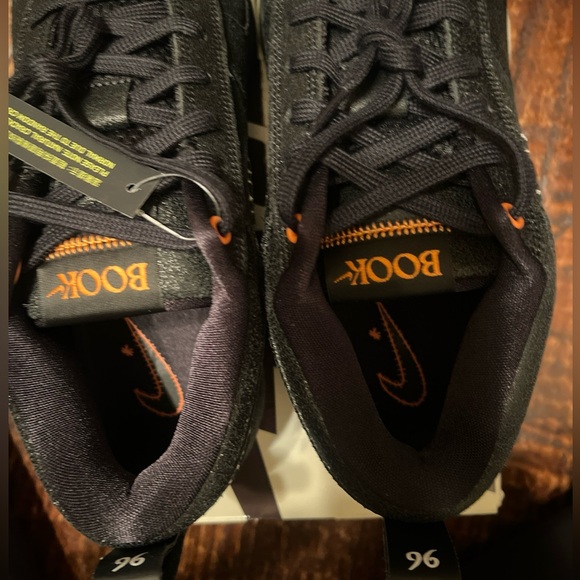 PRICE CUT!! New in Box! Nike Book 1 Halloween Black Men GLOW IN DARK FJ4249-003 - Picture 5 of 7